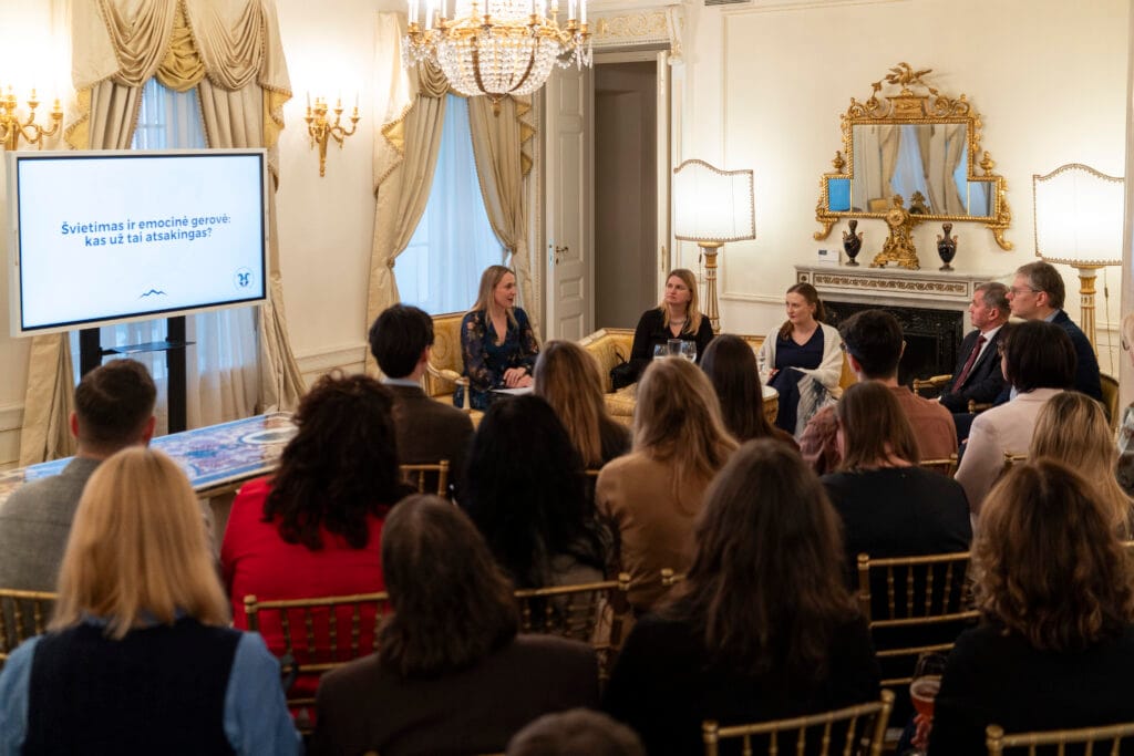 The event held at the Kazickas Family Residence brought together decision-makers, education experts, NGO representatives, business leaders, and community organizers for a joint discussion on the importance of social and emotional learning (SEL) in Lithuania’s education system.