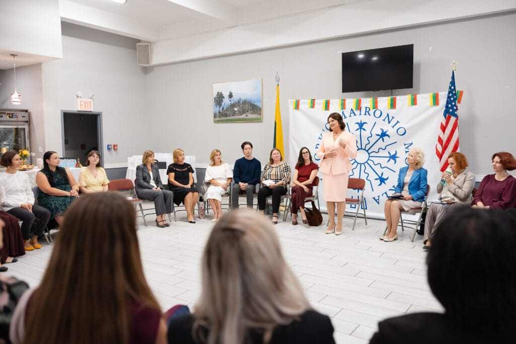 First Lady Diana Nausėdienė Meets Lithuanian Heritage School Leaders and the Kazickas Family in New York